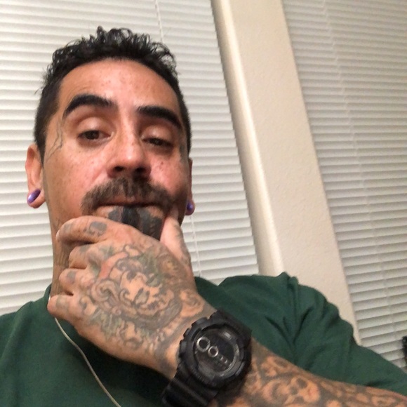 Meet your Posher, Cruz - Picture 1 of 1